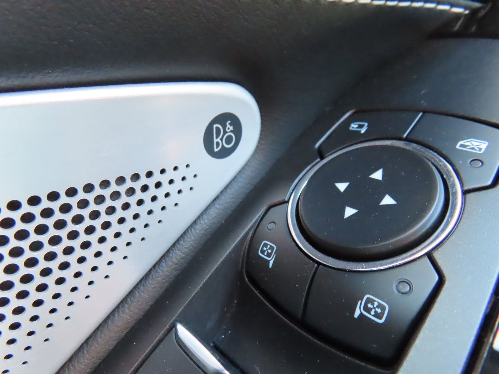 Used 2021 Ford Explorer ST w/ Equipment Group 401A image 14