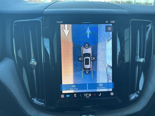 Certified 2025 Volvo XC60 B5 Plus image 24