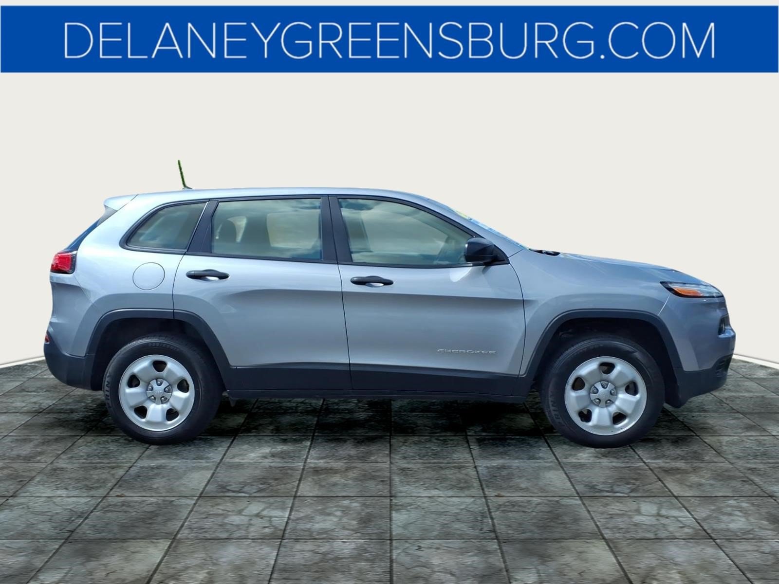 Used 2017 Jeep Cherokee Sport w/ Cold Weather Group AWD/4WD image 2