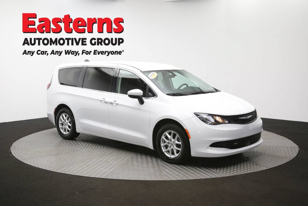 Used 2022 Chrysler Voyager LX FWD image 47
