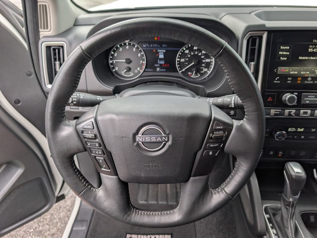 Used 2025 Nissan Frontier SV w/ SV Convenience Package RWD image 31