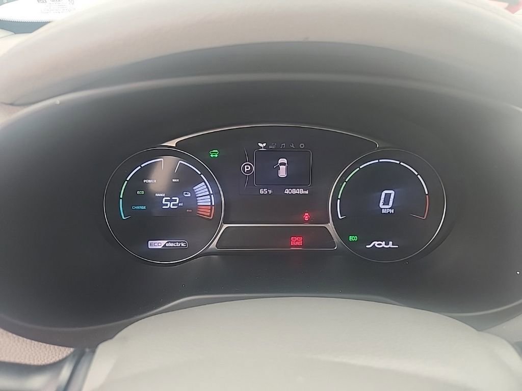 Certified 2017 Kia Soul EV + w/ Sun & Fun Package FWD image 19