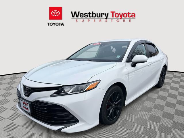 Used 2020 Toyota Camry LE image 3