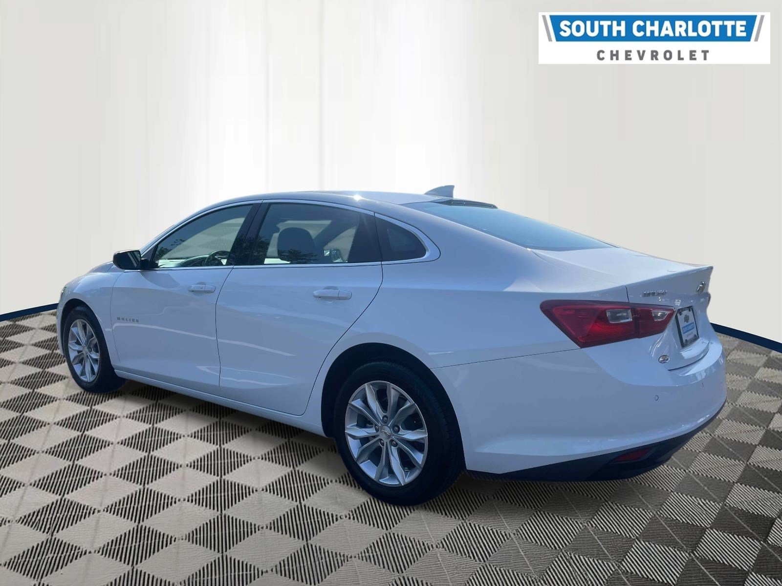 Used 2025 Chevrolet Malibu LT FWD image 6