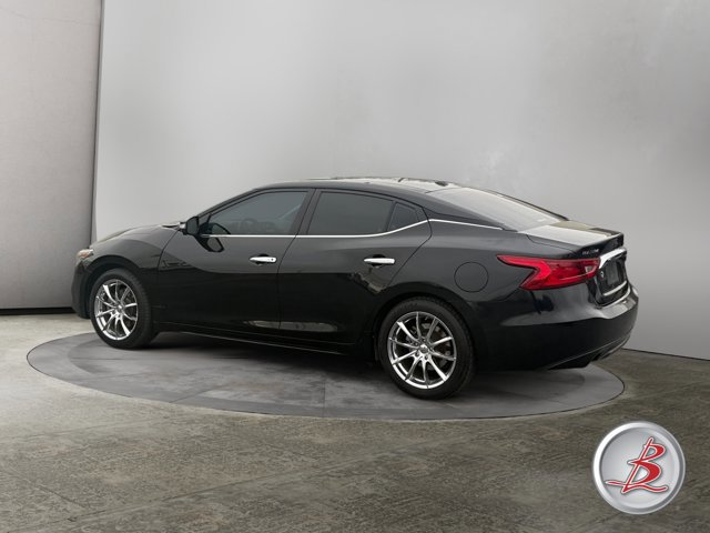 Used 2017 Nissan Maxima Platinum image 3