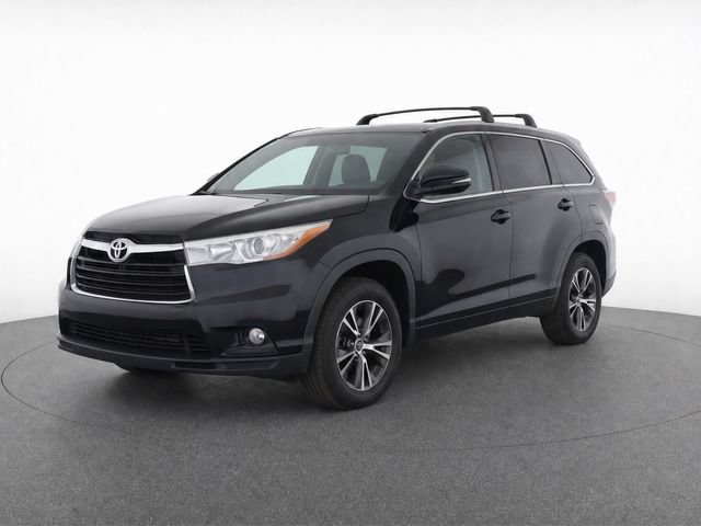 Used 2016 Toyota Highlander XLE w/ Protection Package #3 AWD/4WD image 2