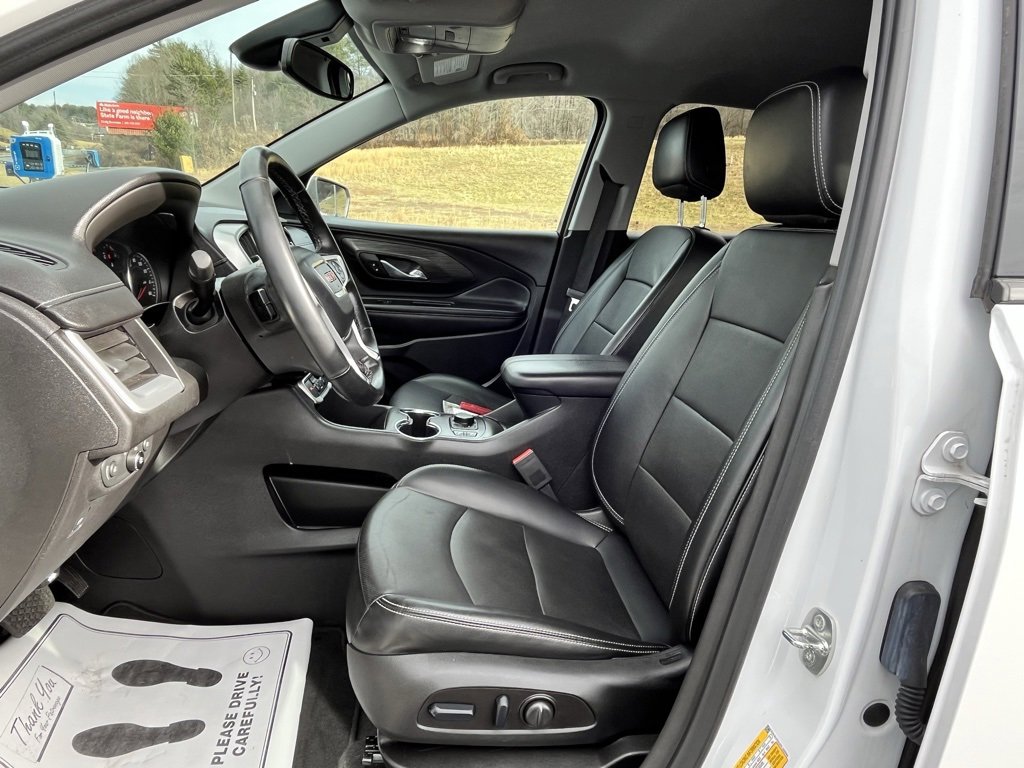 Used 2023 GMC Terrain SLT image 13