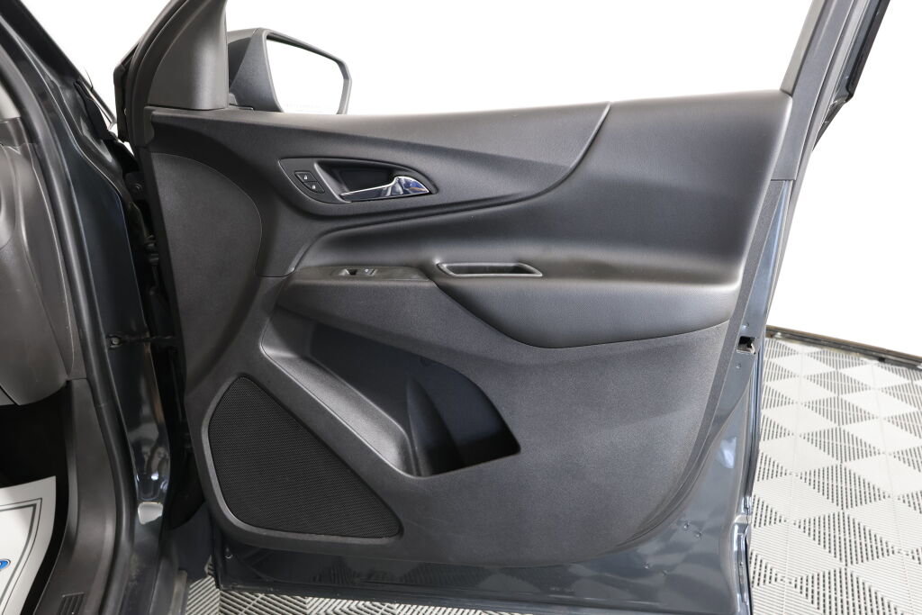 Used 2020 Chevrolet Equinox LT image 25