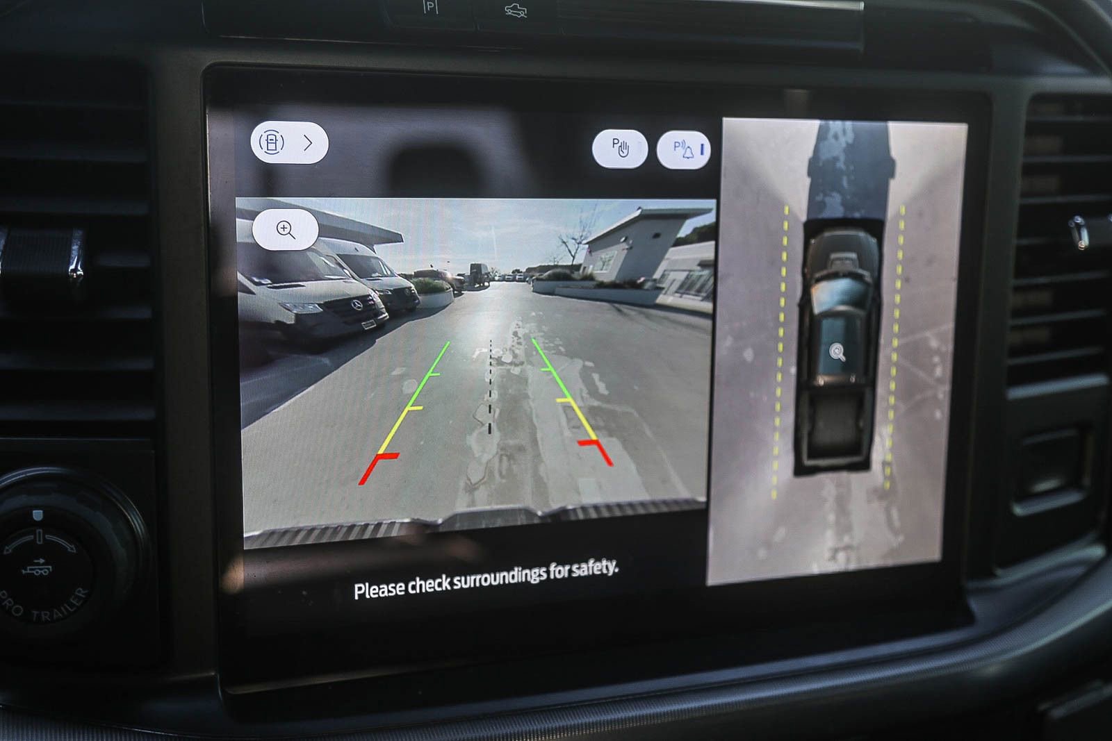 Used 2025 Ford F150 Raptor image 23