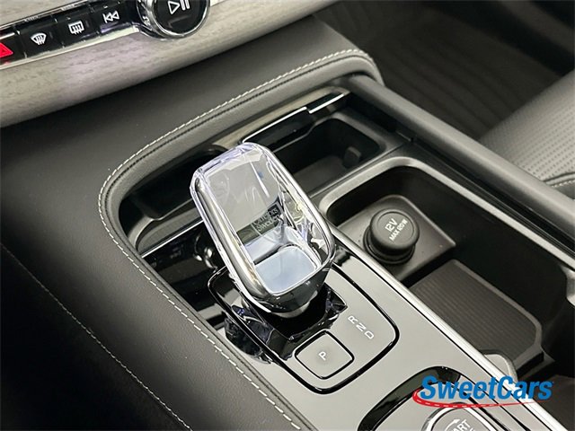 Used 2025 Volvo XC90 B6 Ultra w/ Protection Package Premier image 32