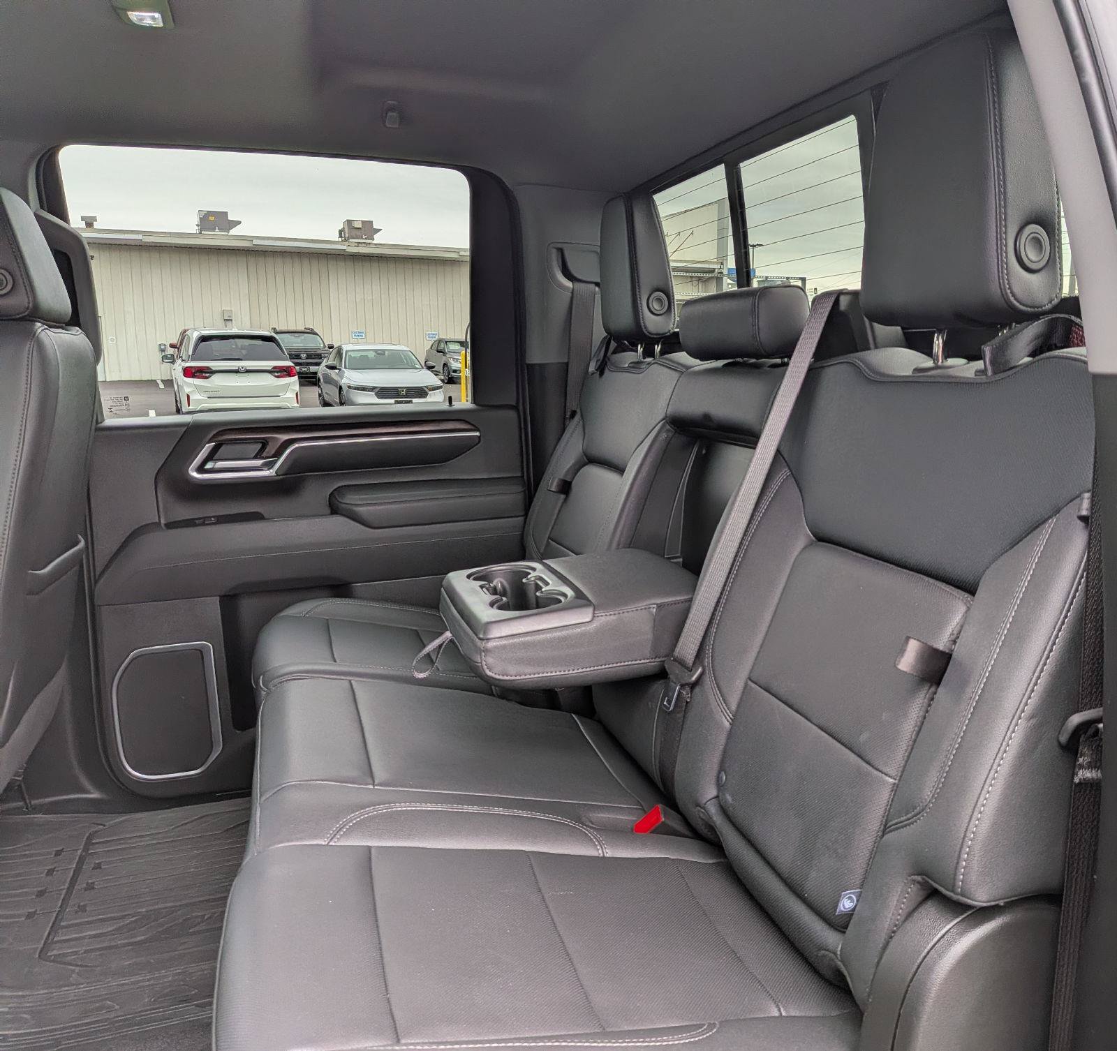 Used 2025 GMC Sierra 2500 SLT w/ SLT Premium Package AWD/4WD image 22