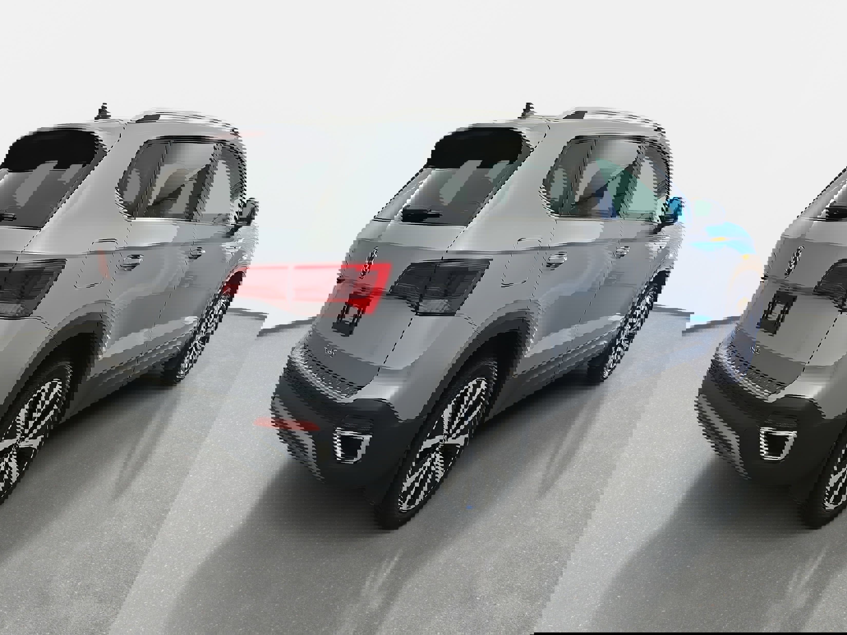 Certified 2022 Volkswagen Taos SE image 3