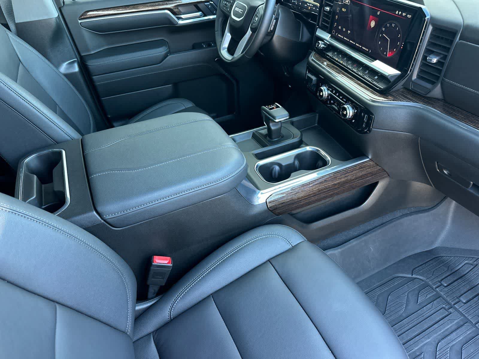 Used 2024 GMC Sierra 1500 Elevation w/ Elevation Premium Package AWD/4WD image 15