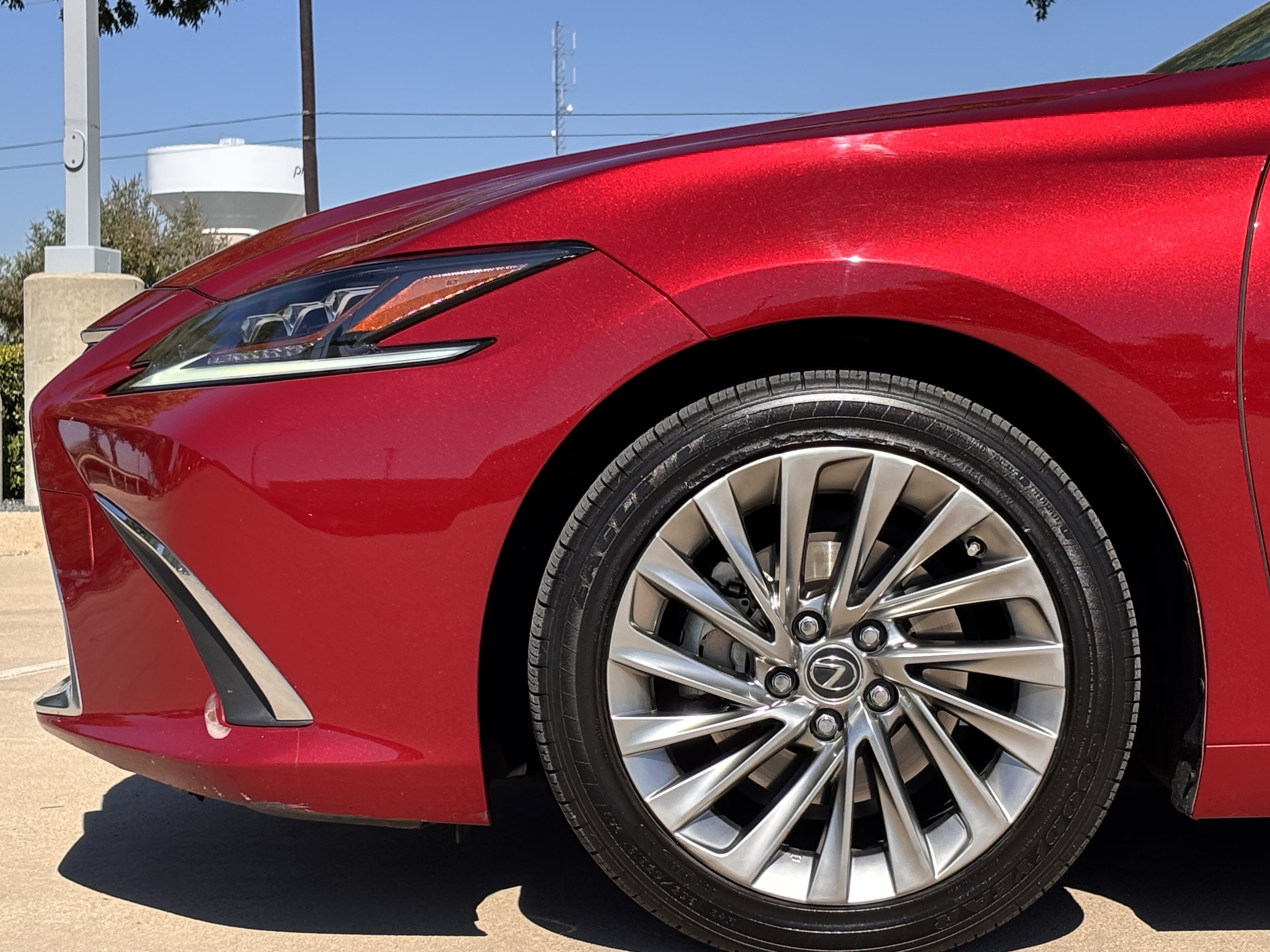 Used 2019 Lexus ES 300h Ultra Luxury FWD image 11
