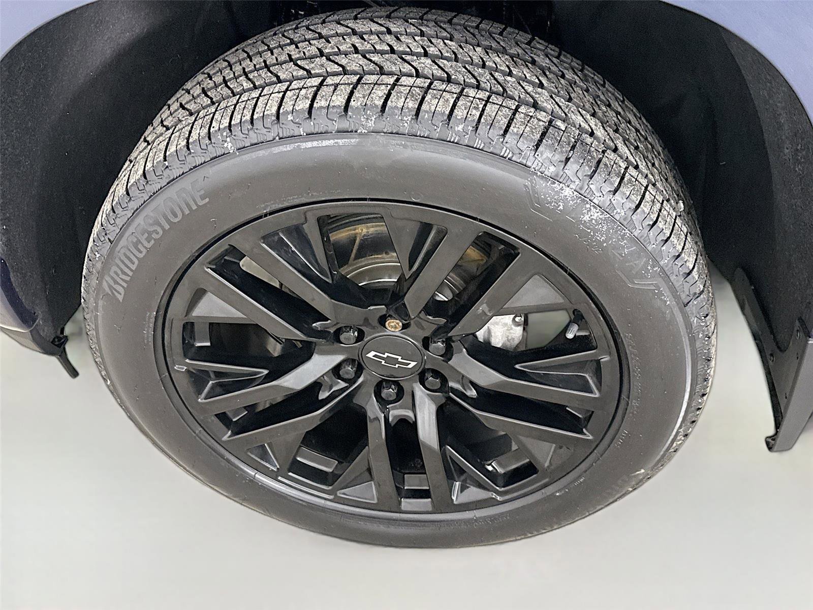 Used 2022 Chevrolet Silverado 1500 High Country w/ Technology Package image 32