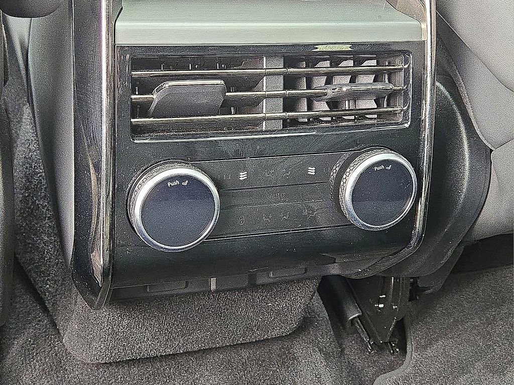 Used 2024 Land Rover Range Rover Sport Dynamic SE image 17