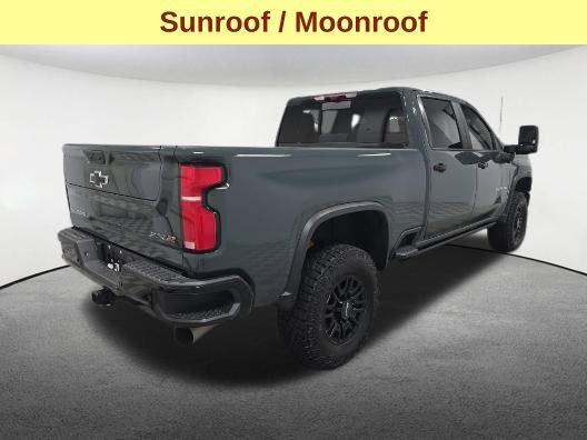 Used 2025 Chevrolet Silverado 2500 ZR2 w/ Technology Package AWD/4WD image 5