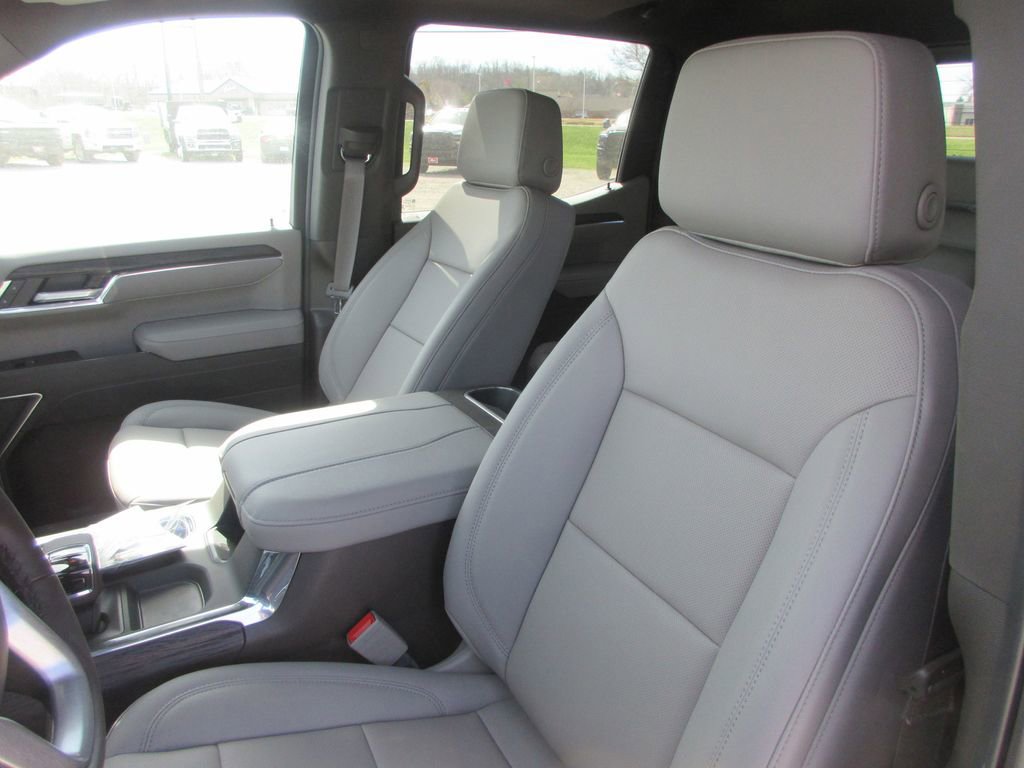 New 2026 GMC Sierra 1500 SLT image 13