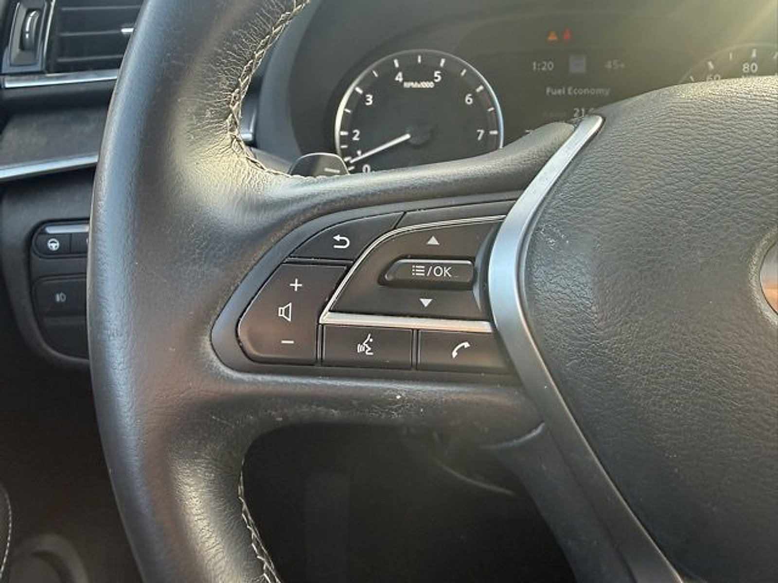 Certified 2023 INFINITI QX55 Essential image 17