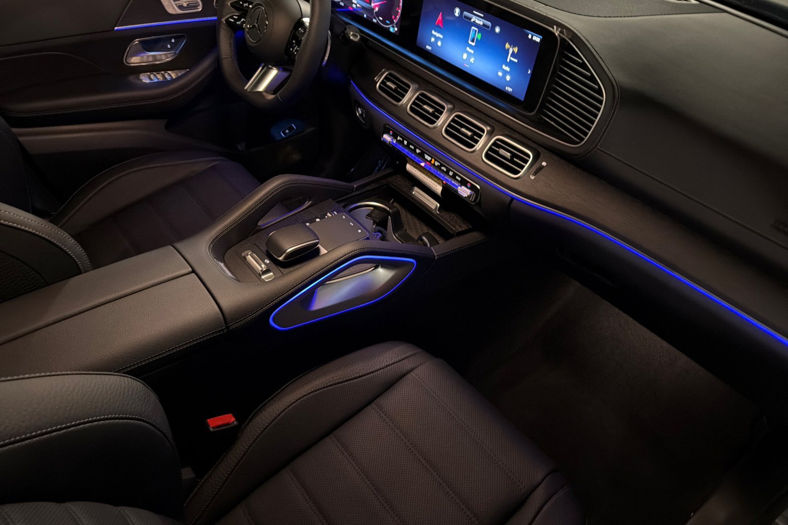 New 2026 Mercedes-Benz GLS 450 4MATIC image 16