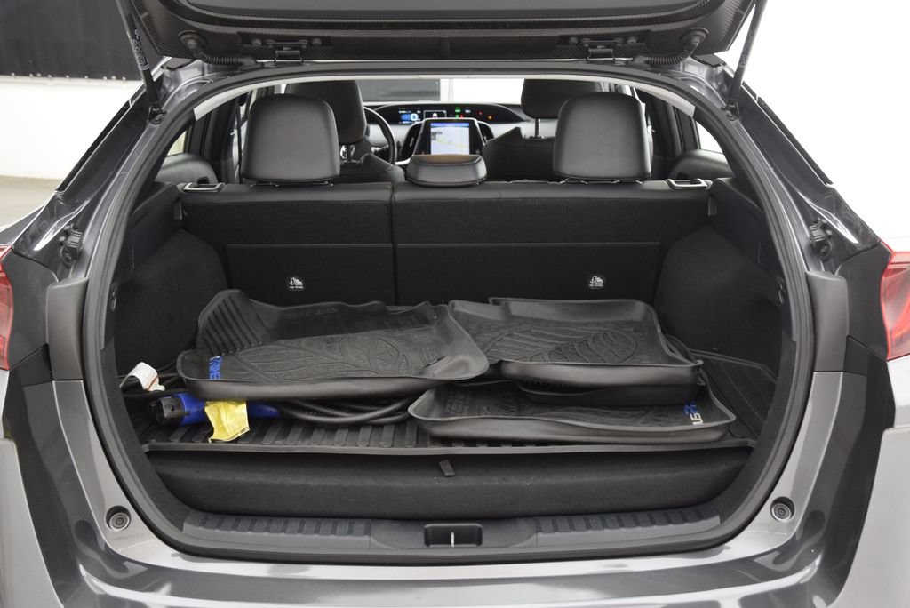 Used 2020 Toyota Prius Prime XLE FWD image 30