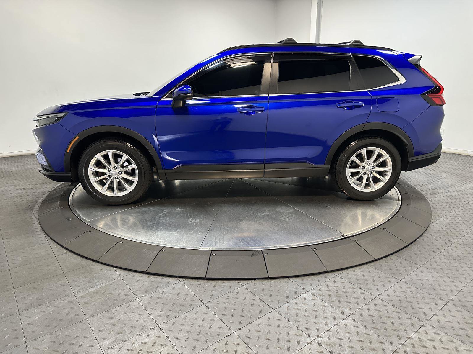 Used 2024 Honda CR-V EX-L image 8