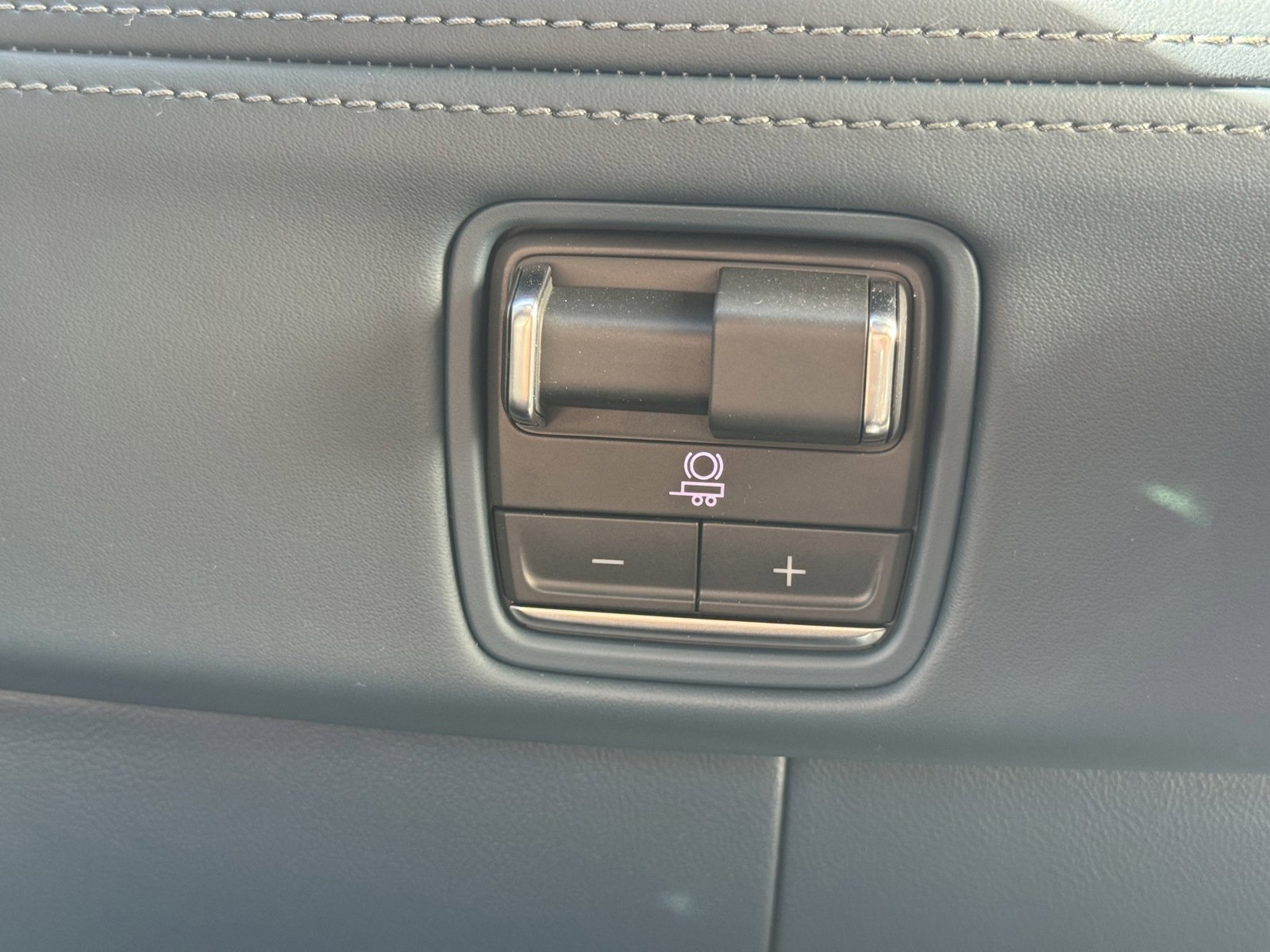 New 2025 Cadillac Escalade IQ Luxury 2 image 29