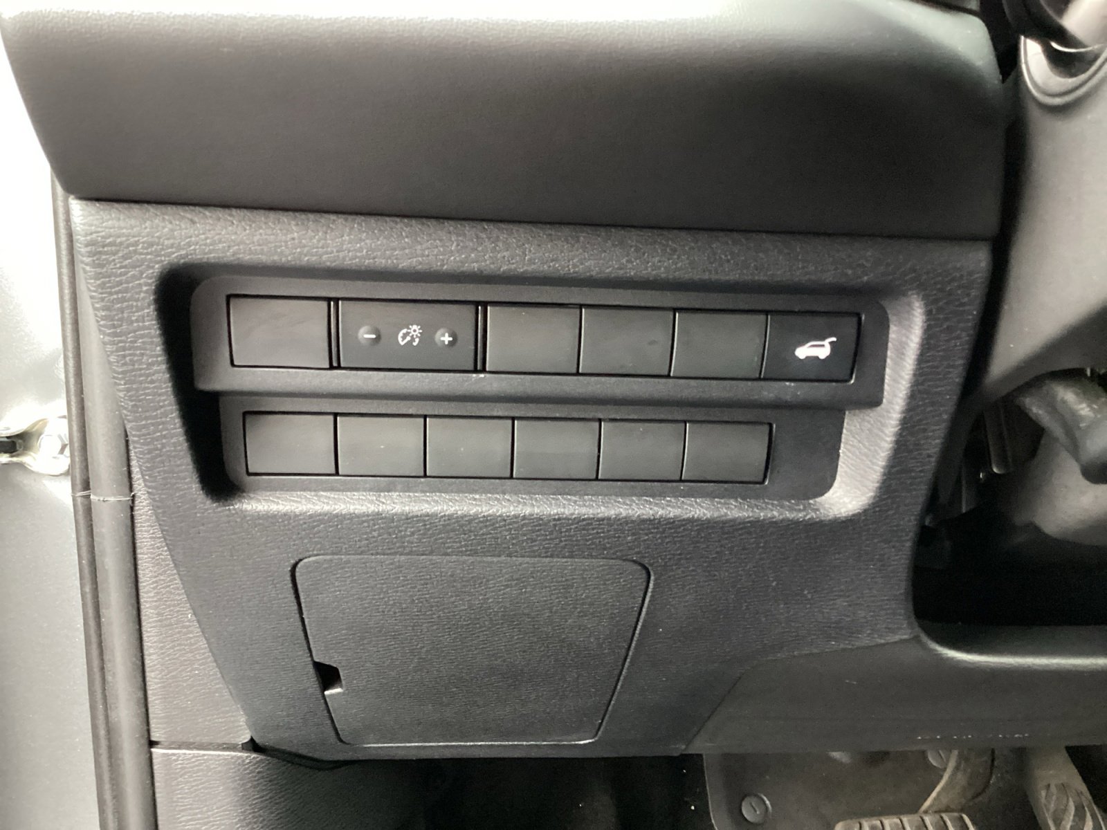 Used 2024 Mitsubishi Outlander SE Black Edition FWD image 32