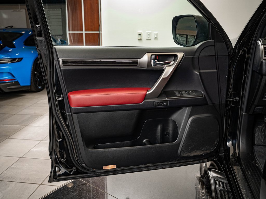 Used 2023 Lexus GX 460 Premium w/ Premium Package image 23