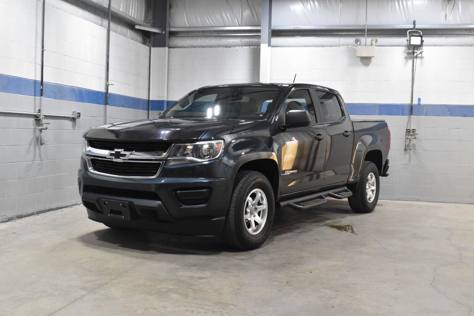 Used 2018 Chevrolet Colorado W/T w/ WT Convenience Package RWD image 2