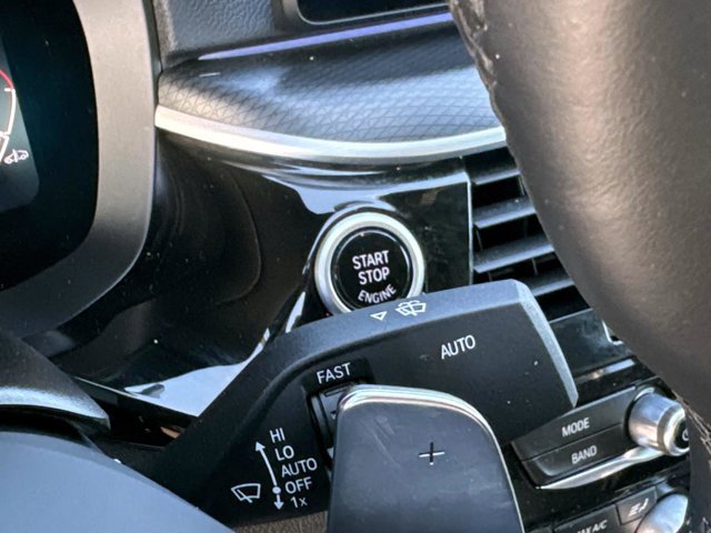 Used 2023 BMW 540i w/ M Sport Package image 25