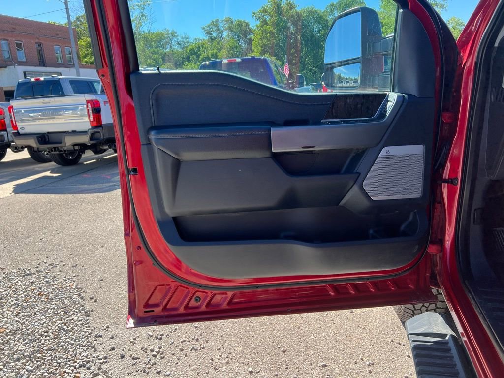 Used 2024 Ford F350 Lariat AWD/4WD image 11