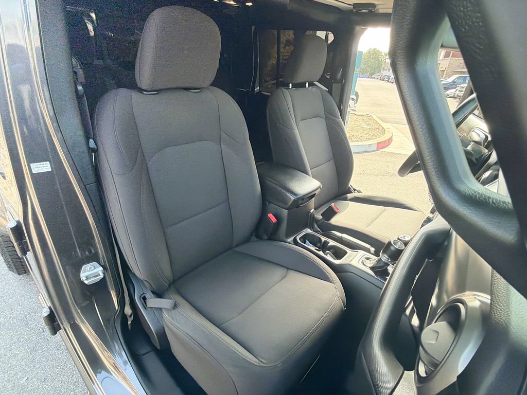 Used 2023 Jeep Gladiator Sport AWD/4WD image 25