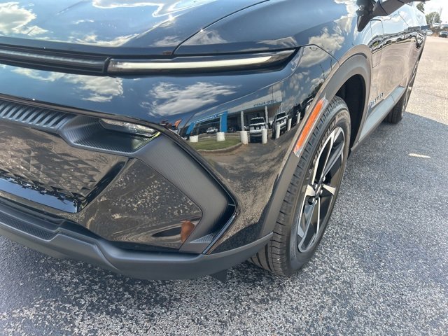 New 2026 Chevrolet Equinox EV LT image 9