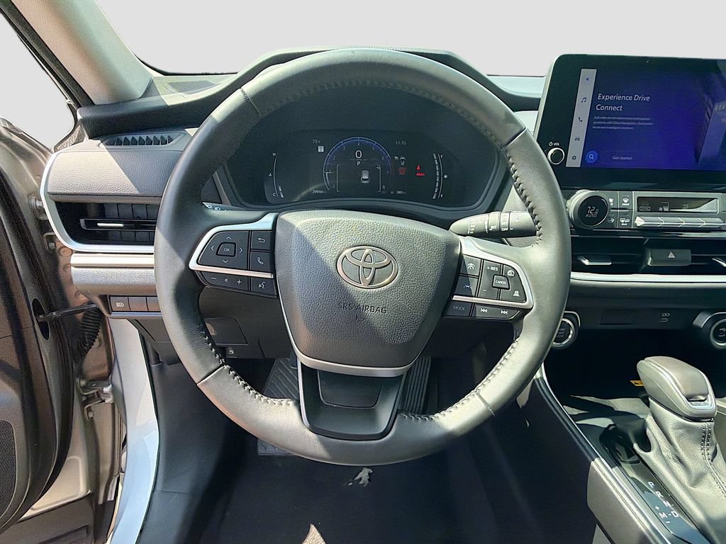 Used 2025 Toyota Grand Highlander FWD image 38