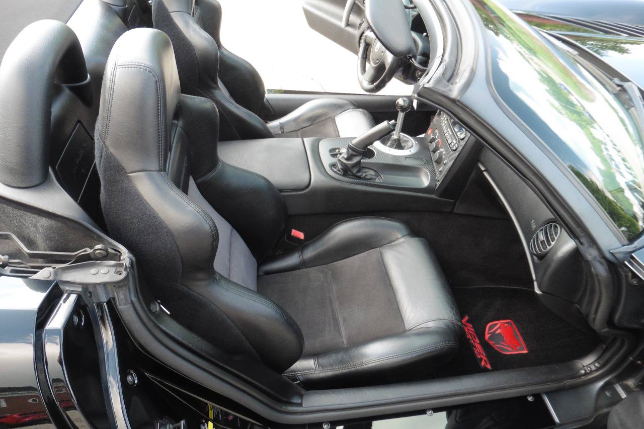 Used 2006 Dodge Viper SRT-10 RWD image 19