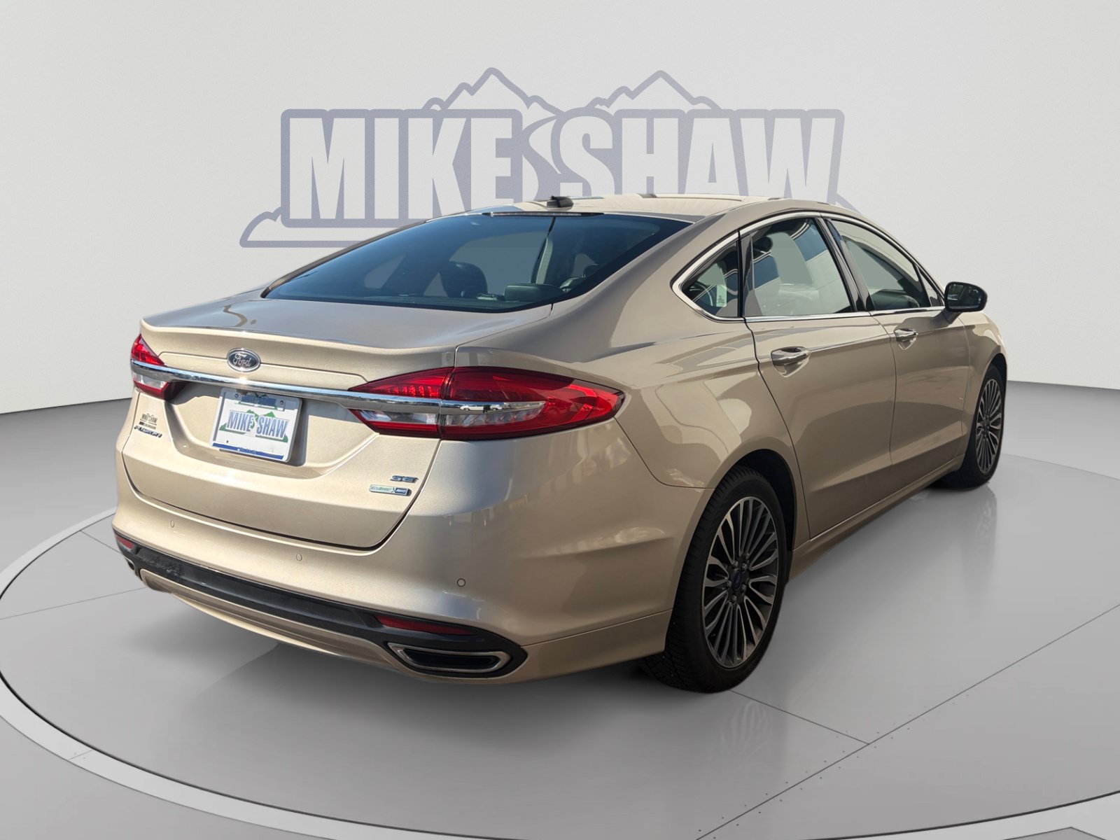 Used 2017 Ford Fusion SE w/ Fusion SE Technology Package AWD/4WD image 5