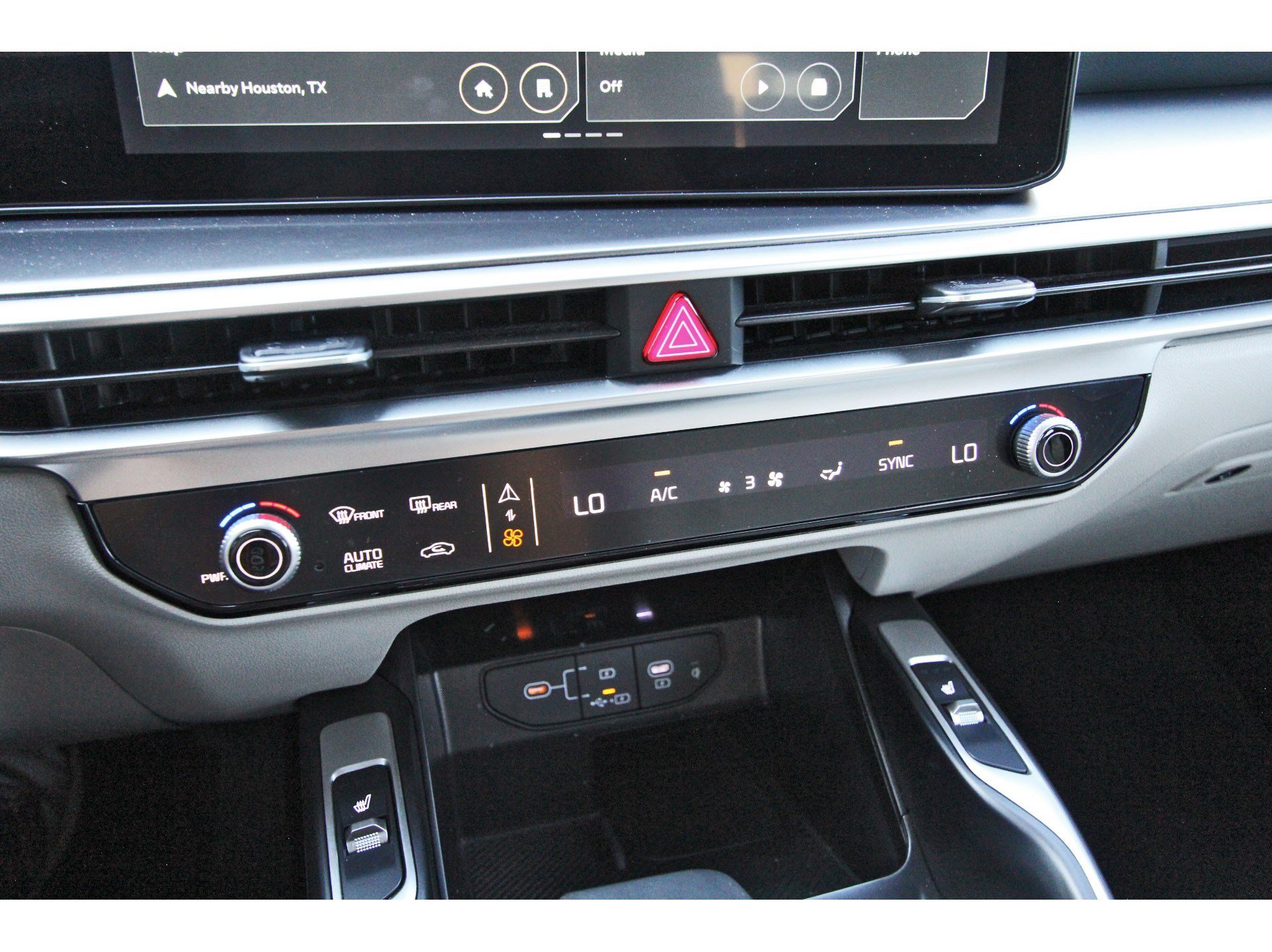 Certified 2026 Kia Sorento EX FWD image 29