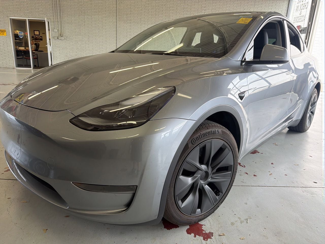Used 2025 Tesla Model Y Long Range RWD image 1