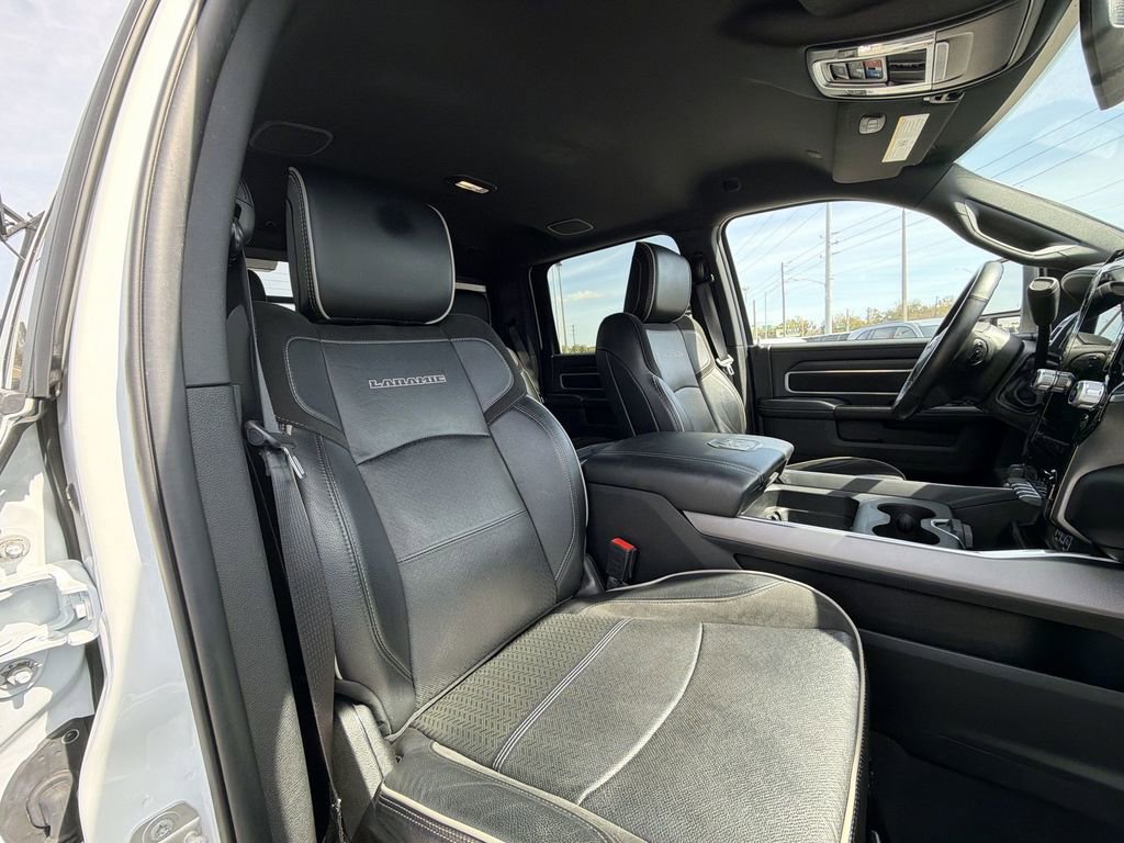 Used 2024 RAM 2500 Laramie w/ Sport Appearance Package image 15