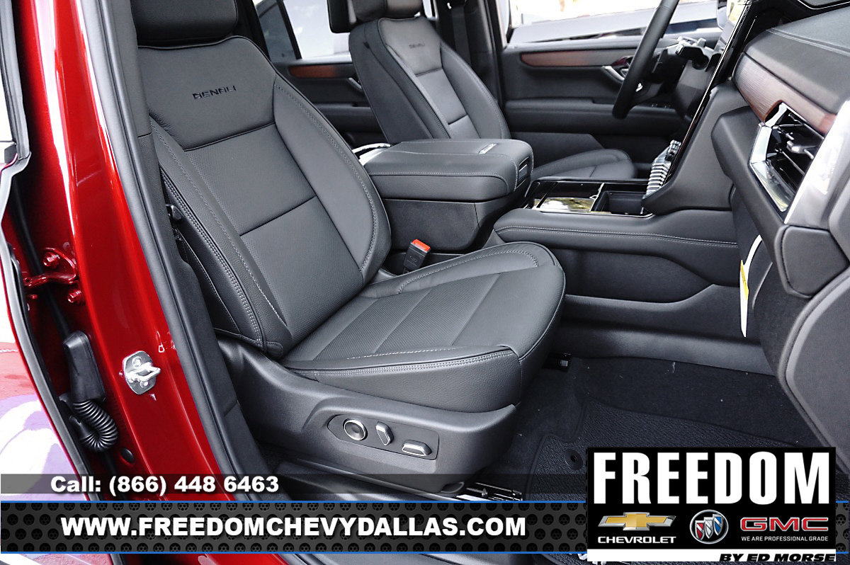 New 2025 GMC Yukon XL Denali w/ Denali Reserve Package image 16