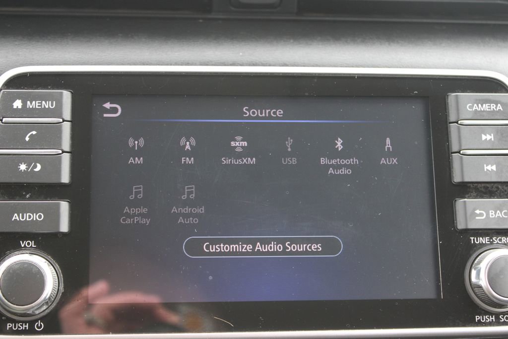 Used 2020 Nissan Kicks SR image 40