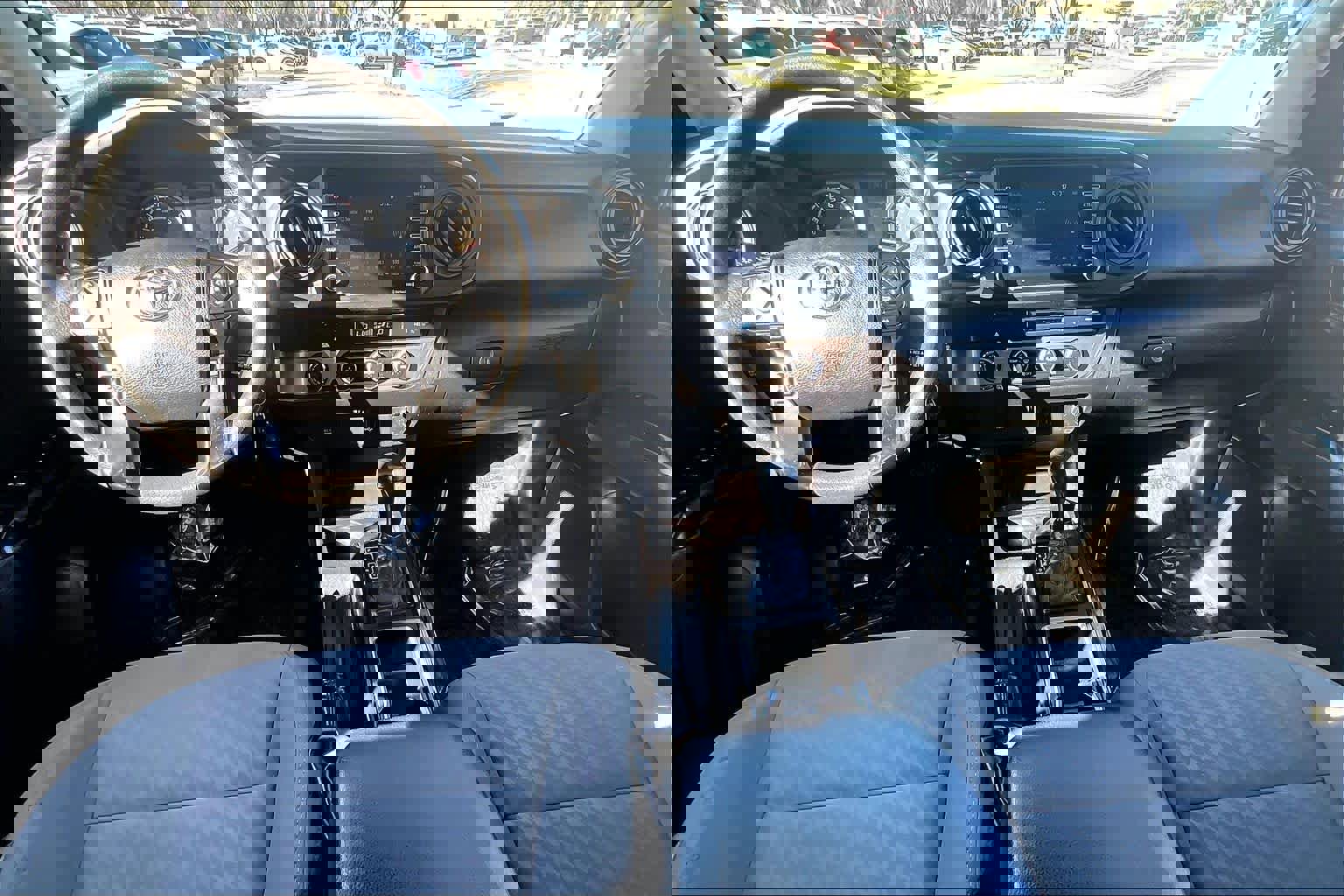 Used 2023 Toyota Tacoma SR image 15