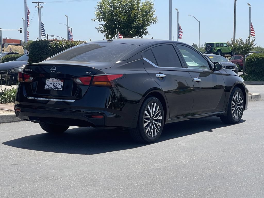 Used 2023 Nissan Altima 2.5 SV FWD image 7