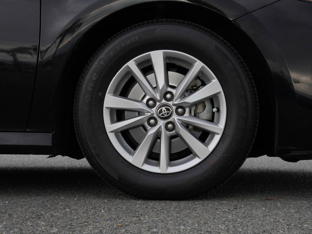 Used 2025 Toyota Camry LE image 10