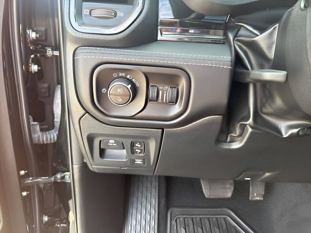 Used 2025 RAM 1500 Limited w/ Off Road Group image 29