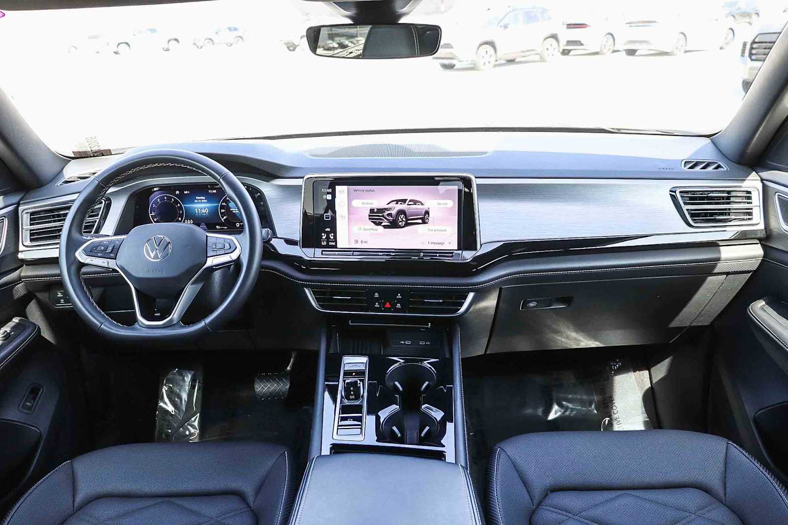 Used 2025 Volkswagen Atlas Cross Sport SE image 12