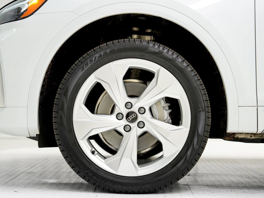 Certified 2025 Audi Q5 2.0T Premium Plus w/ Premium Plus Package image 26