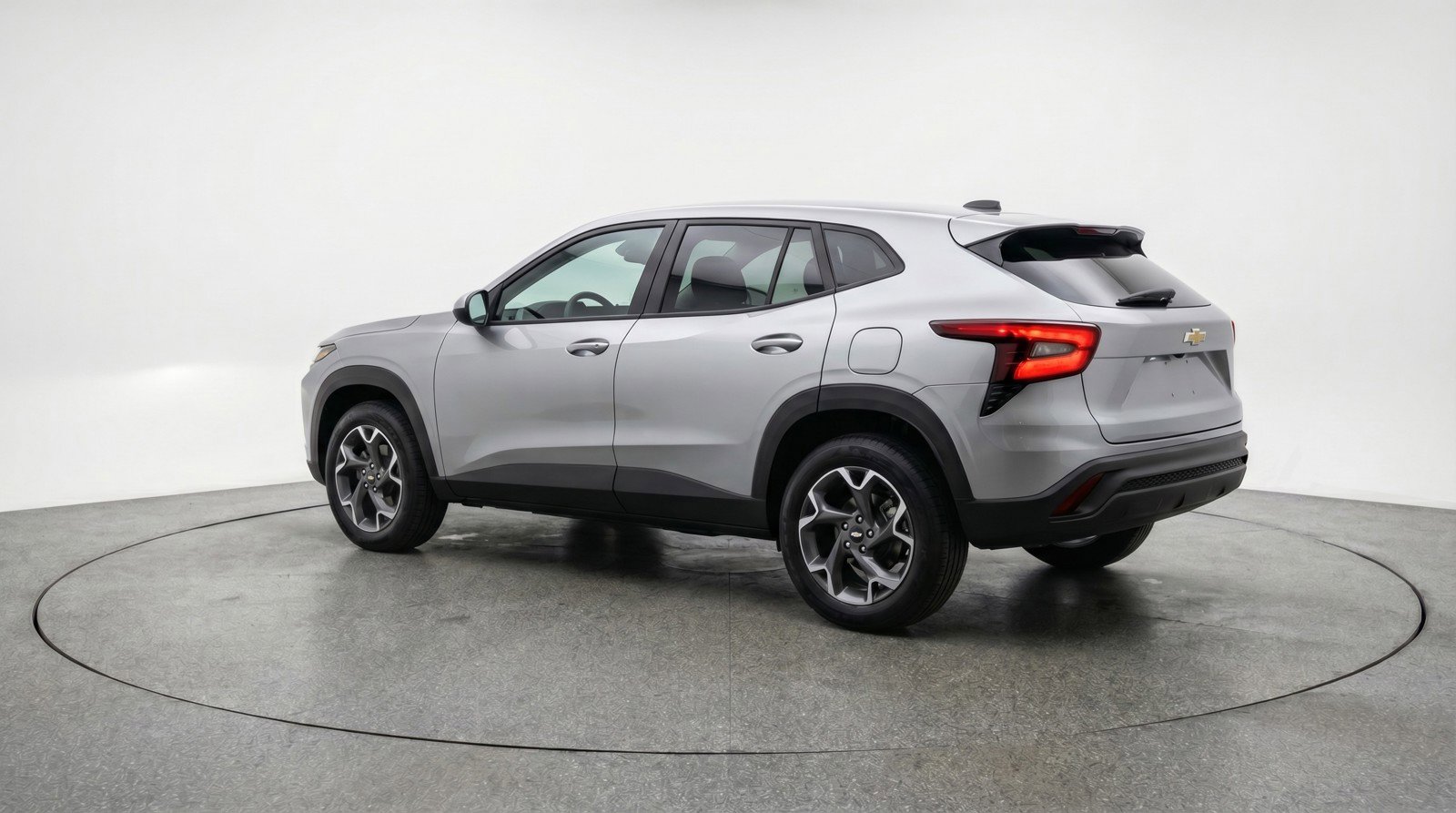 Used 2025 Chevrolet Trax LT w/ LT Convenience Package image 6