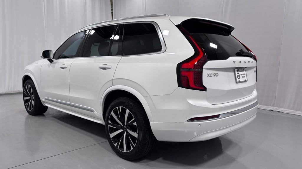 Certified 2025 Volvo XC90 B5 Core w/ Protection Package AWD/4WD image 8